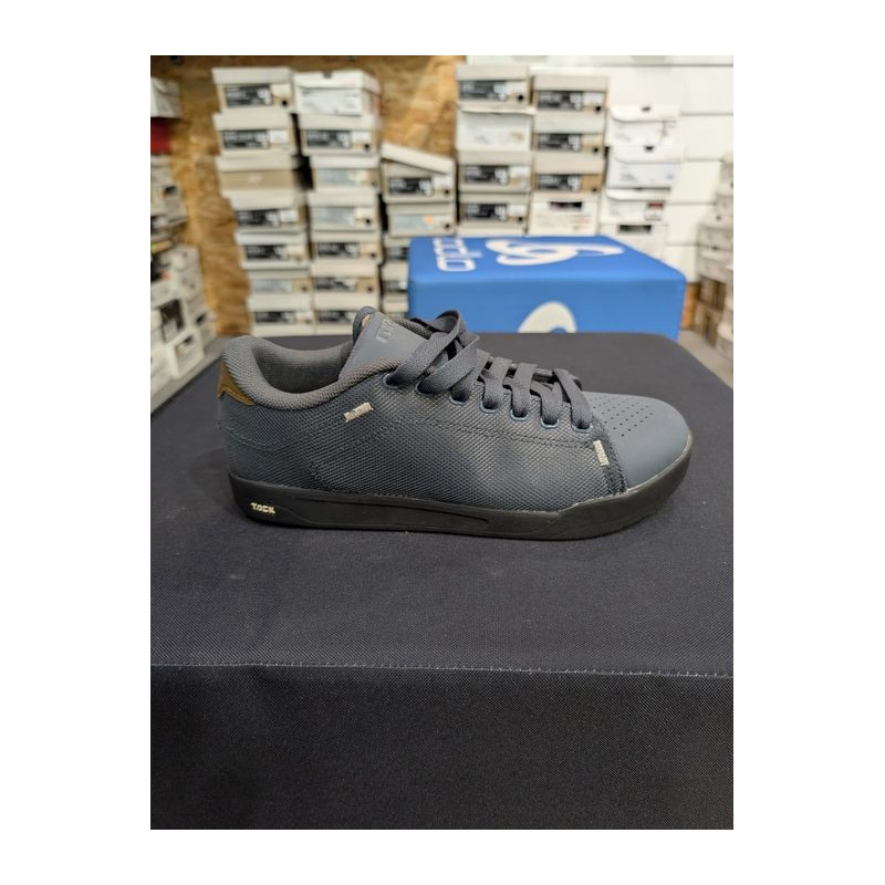 Buty nowe rowerowe Giro DEED r.41