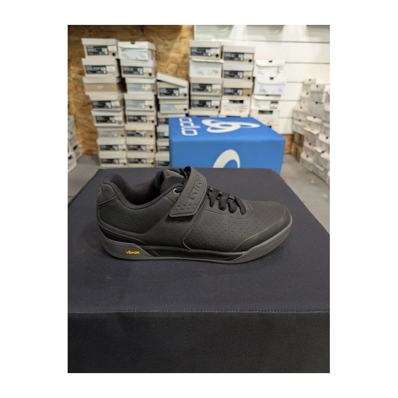 Buty nowe rowerowe Giro Chamber 2 r.45